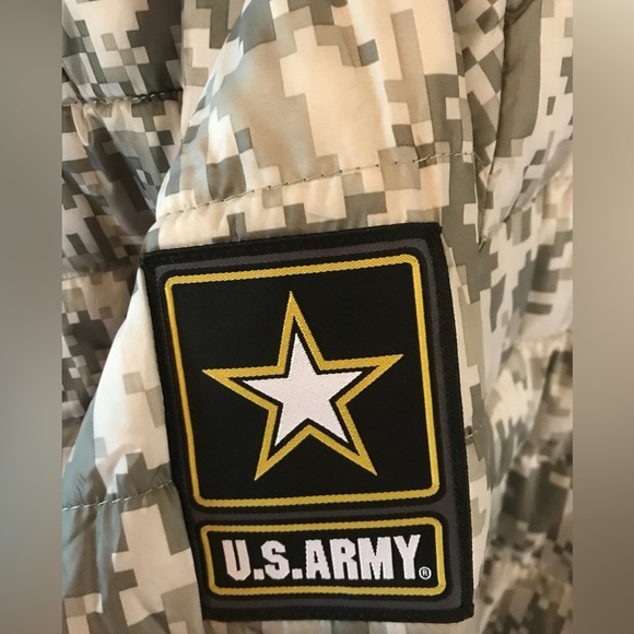 New With Tags Army lightweight Digital Camo Puffer Jacket Coat Sz Medium - Picture 7 of 10